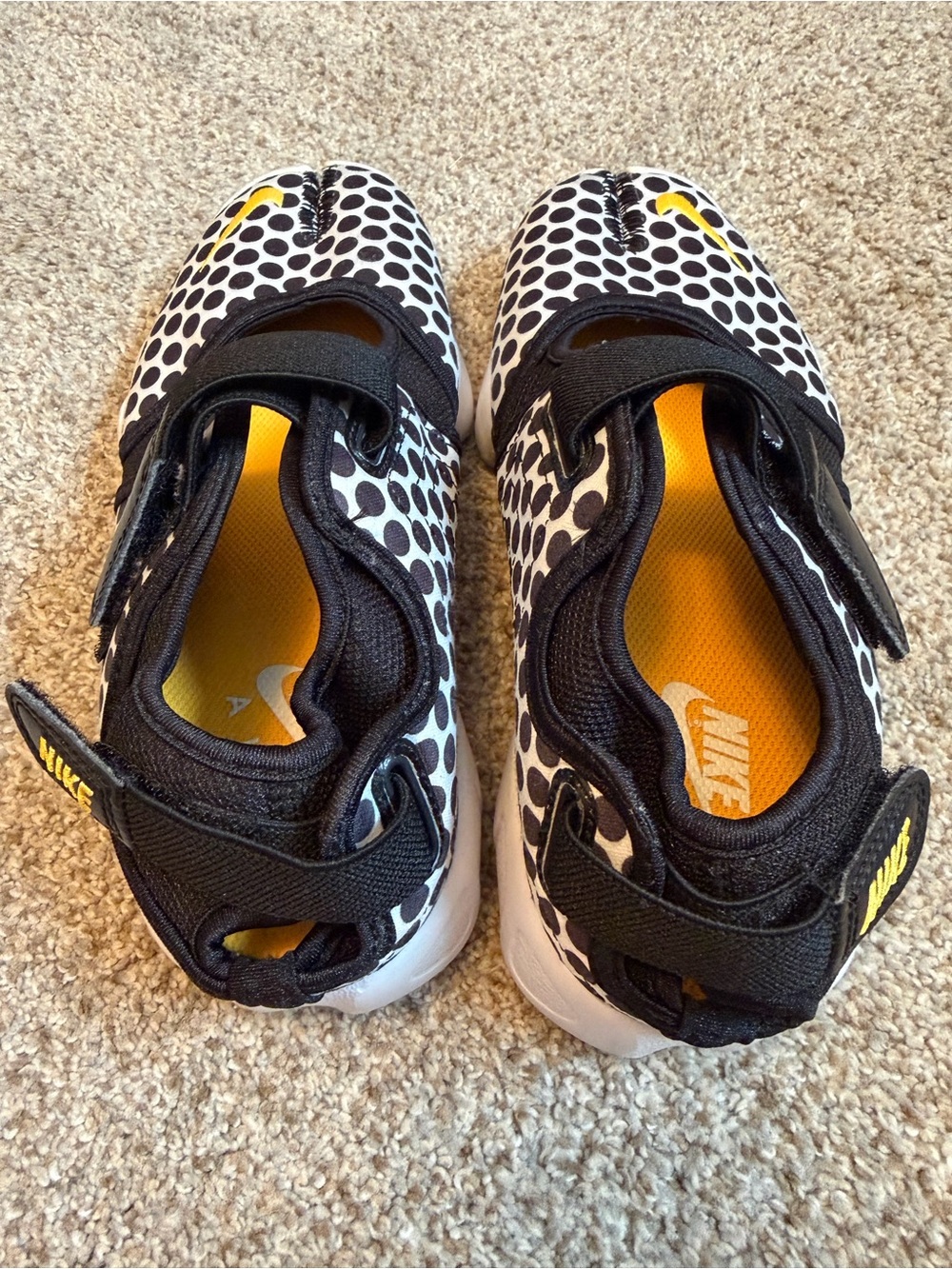 Nike Air Rift Tabi Black & White Polka Dot Athletic Shoes - Picture 2 of 5